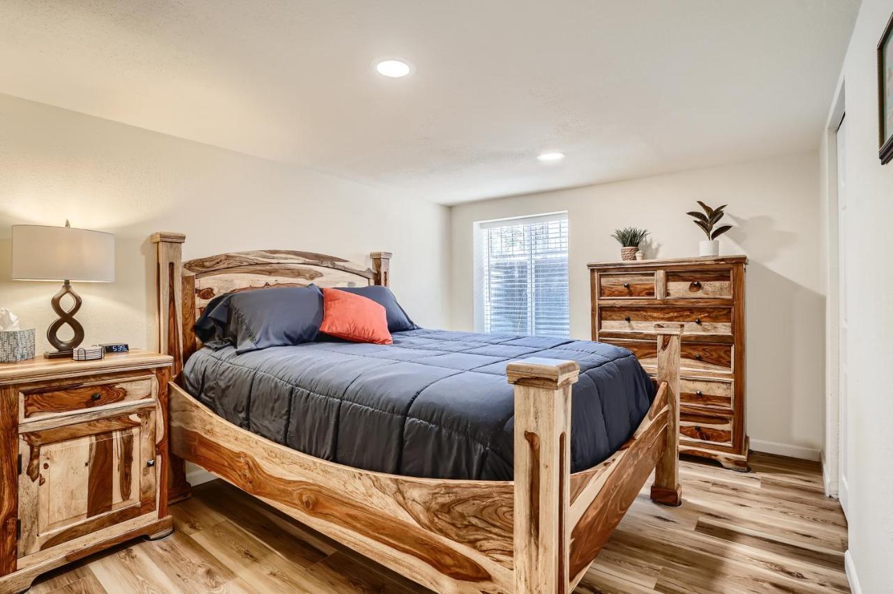 Sloans Lake Getaway - Basement Apartment Near Broncos And Downtown Denver レイクウッド エクステリア 写真