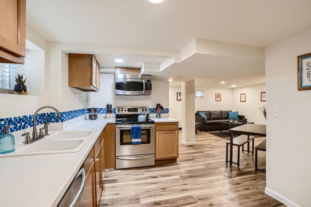 Sloans Lake Getaway - Basement Apartment Near Broncos And Downtown Denver レイクウッド エクステリア 写真