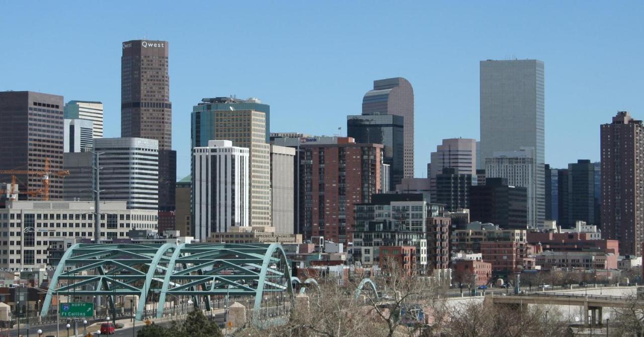 Sloans Lake Getaway - Basement Apartment Near Broncos And Downtown Denver レイクウッド エクステリア 写真